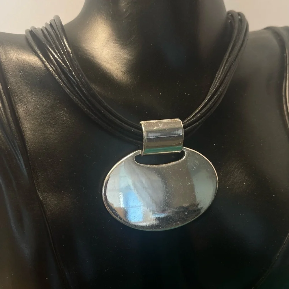 Vintage NAPIER mod leather choker pendant necklace